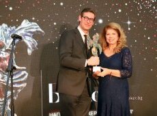 ОББ с най-високо признание за лидерската ѝ позиция и изключителните ѝ бизнес резултати за 2025 г.