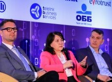 Татяна Иванова: От нас зависи въвеждането на технологиите да добавя стойност за нас като организация, за служителите и за клиентите